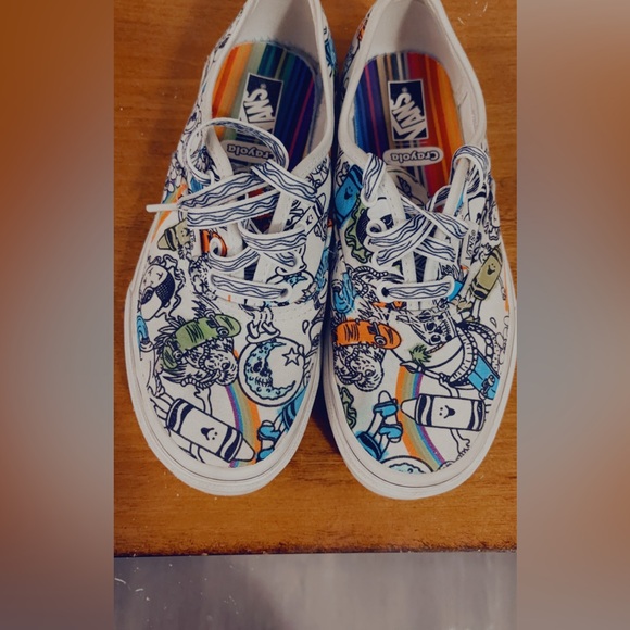 +CRAYOLA KID'S AUTHENTIC 'SKETCH YOUR WAY' sneakers - Picture 2 of 4